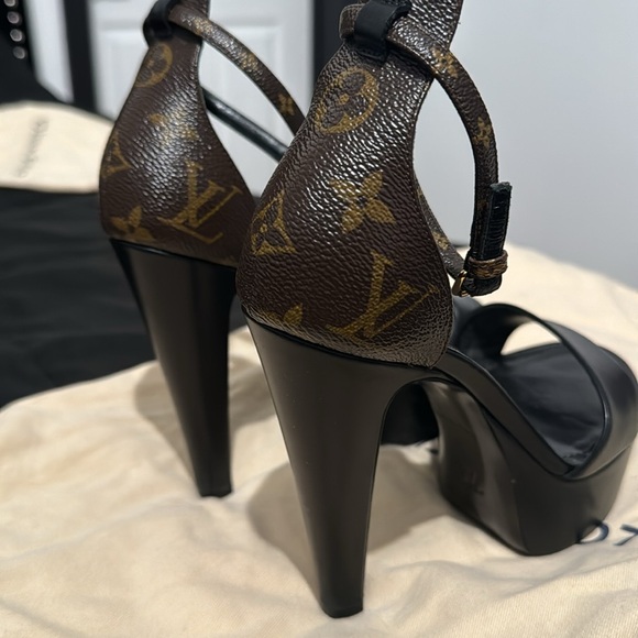 Louis Vuitton Afterglow Platform - Picture 2 of 3